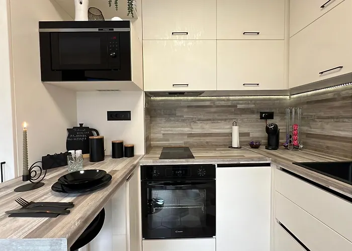 божур Apartament *