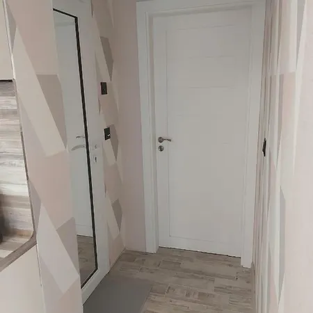Apartman божур *