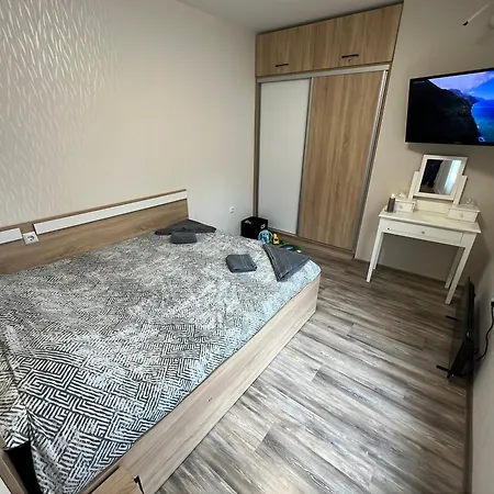 Apartman божур *
